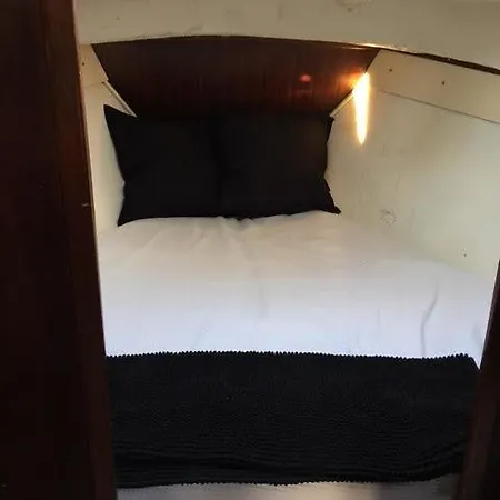 Port Forum Boat - Glamping Experience Ботель *